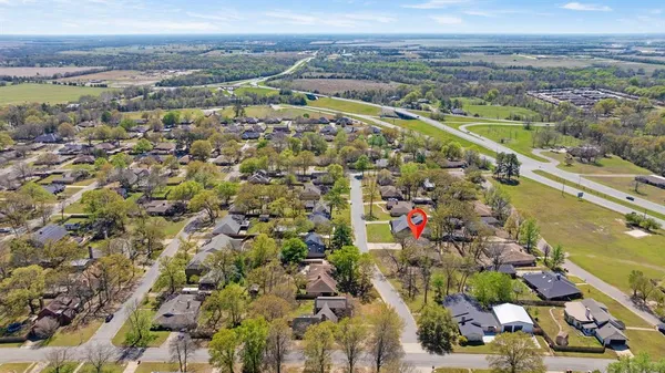 $260,000 | 830 39th Street Southeast, Paris, TX 75462