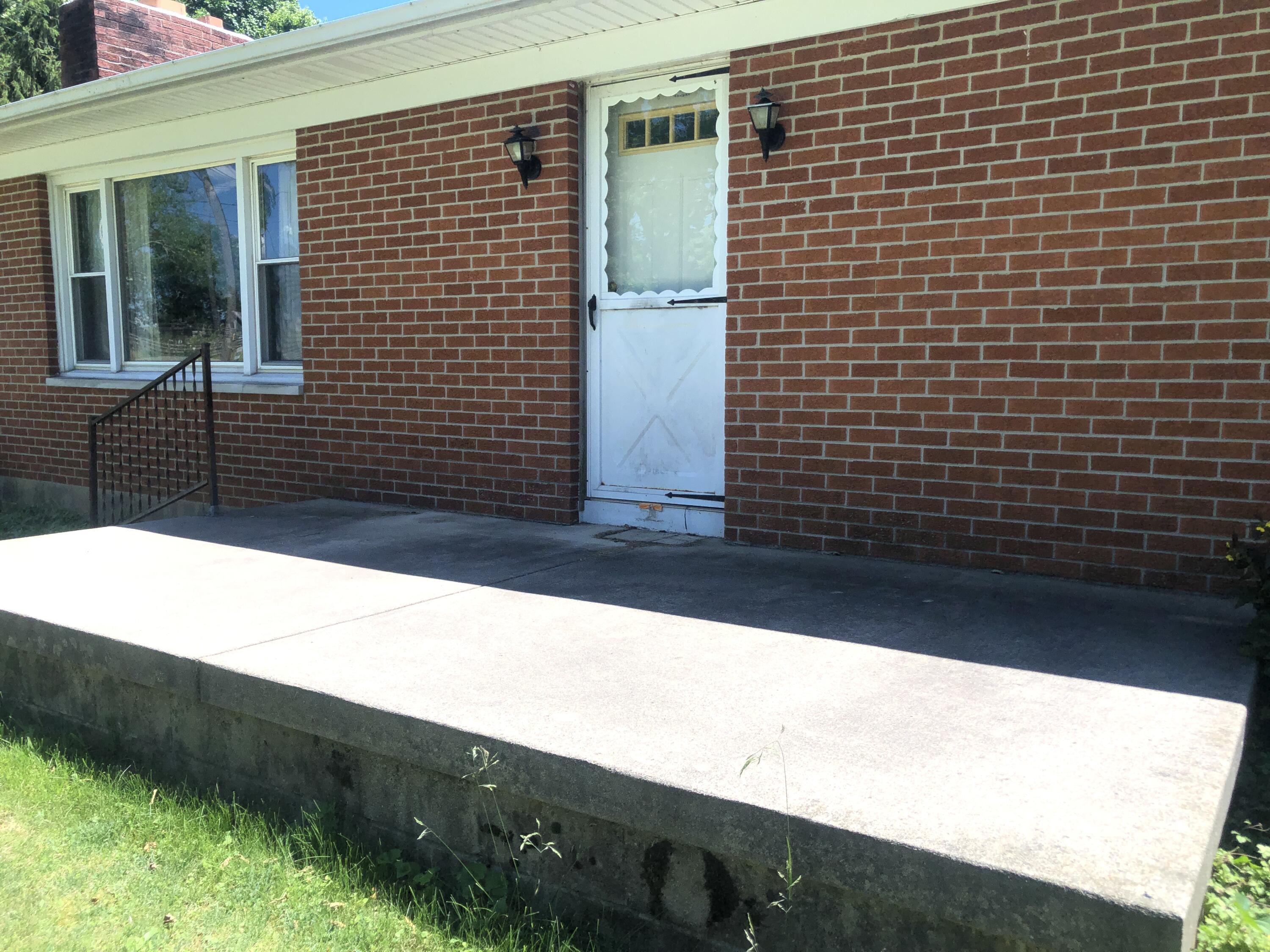 8 East Bollinger Rd) Street Christiansburg, OH 45389 - Photo 13 of 20