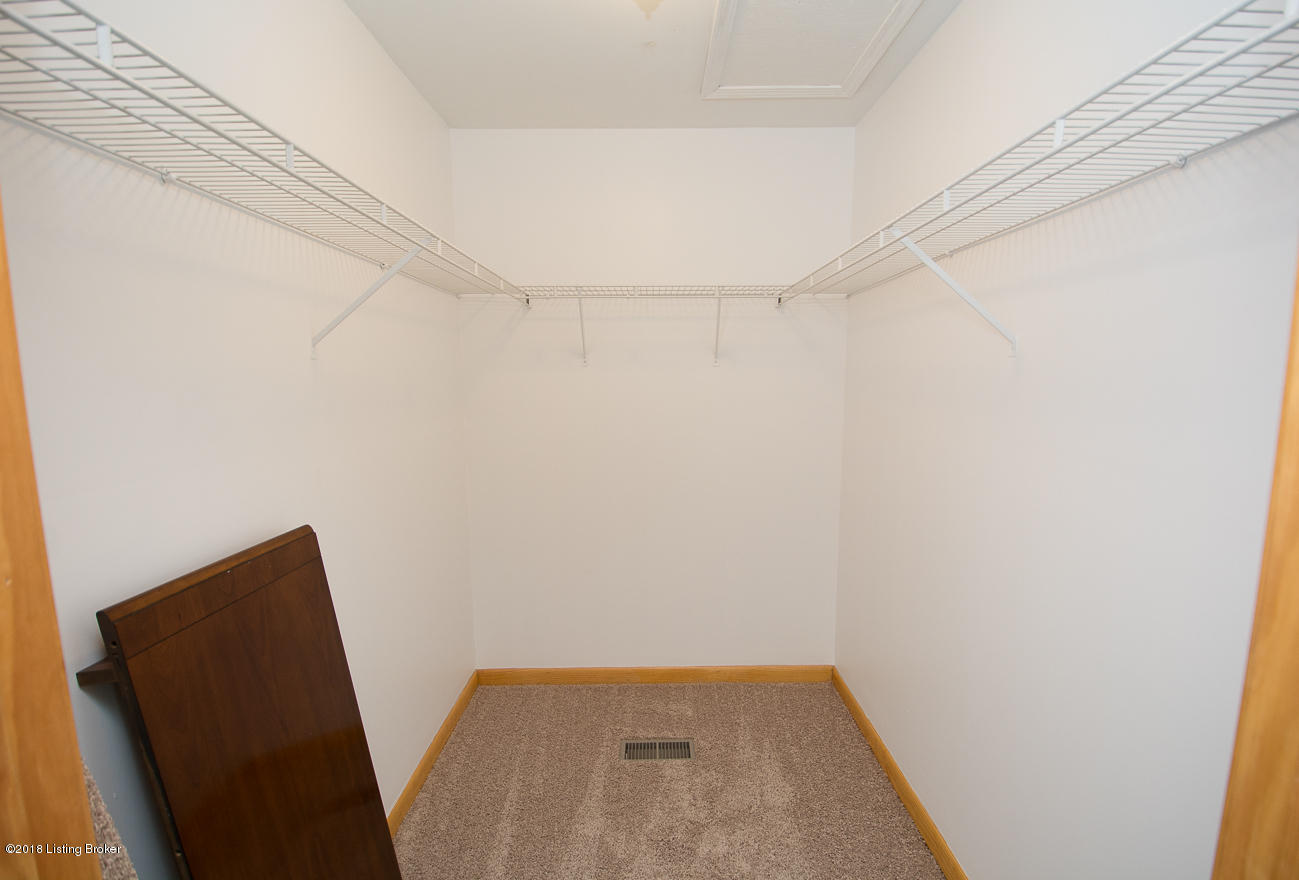 3247 Beals Branch Road Louisville, KY 40206 - Photo 27 of 48 Master Walk-In Closet