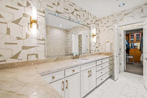 $1,200,000 | 1021 Picasso Drive, Fort Worth, TX 76107