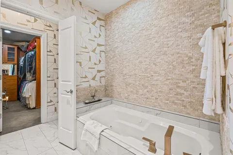 $1,200,000 | 1021 Picasso Drive, Fort Worth, TX 76107