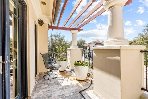 $1,200,000 | 1021 Picasso Drive, Fort Worth, TX 76107