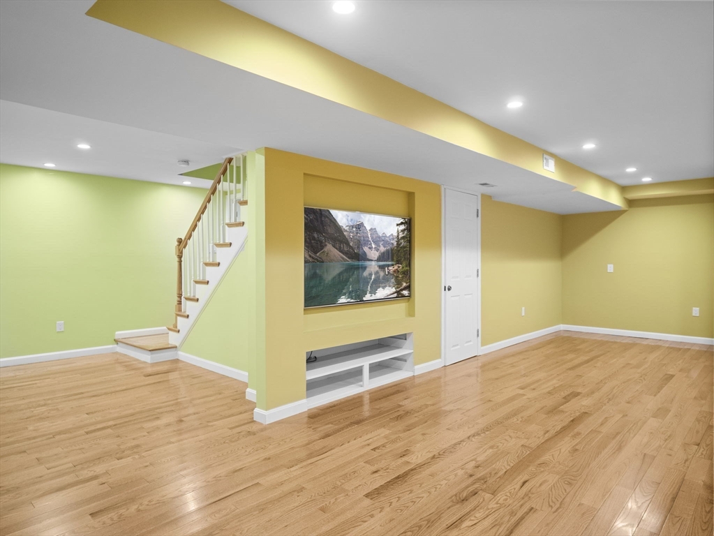 6 Parkhurst Road Chelmsford, MA 01824 - Photo 16 of 41
