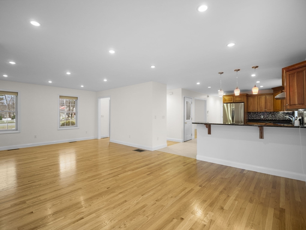 6 Parkhurst Road Chelmsford, MA 01824 - Photo 20 of 41