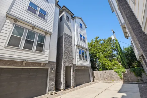 $624,900 | 916 Yale Street, Unit A, Houston, TX 77008