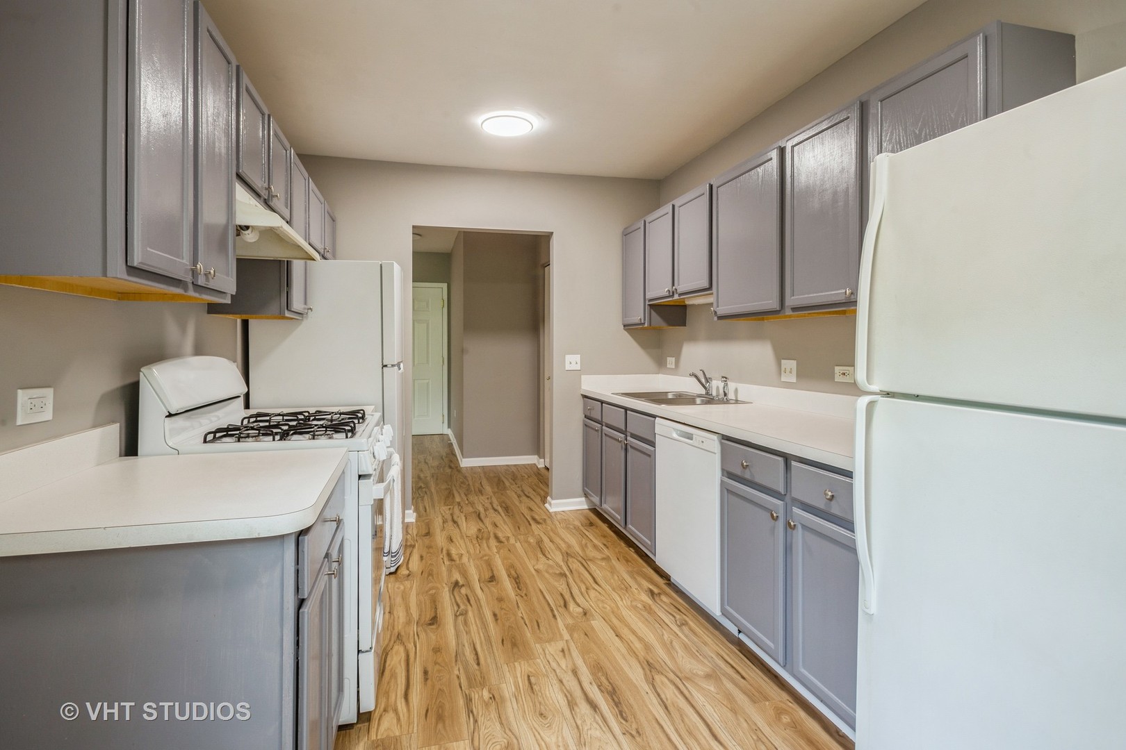 881 North Swift Road, Unit 106 Addison, IL 60101 - Photo 5 of 15