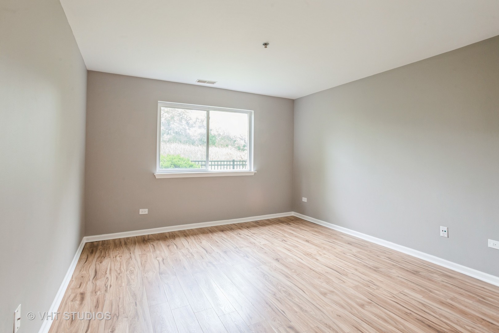 881 North Swift Road, Unit 106 Addison, IL 60101 - Photo 7 of 15