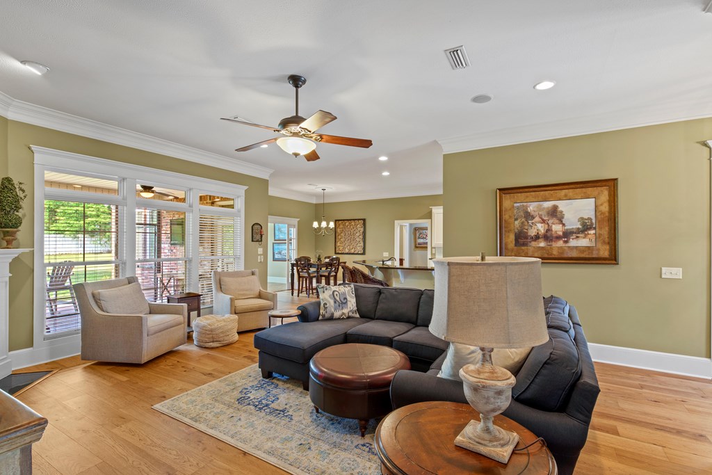 3641 Oak Ridge Lane Dothan, AL 36303 - Photo 7 of 40 Great Room
