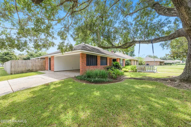 $389,000 | 501 Renwood Circle, Lafayette, LA 70503