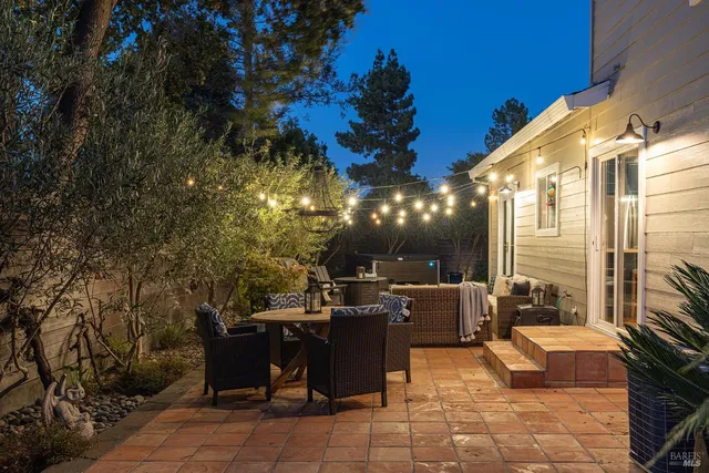 $1,175,000 | 12 Nicolas Court, Napa, CA 94558