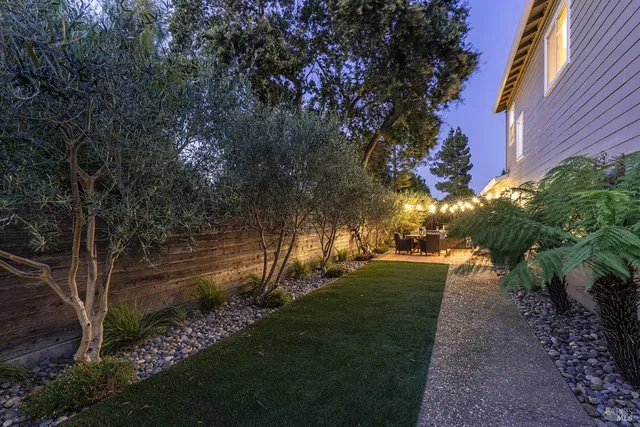 $1,175,000 | 12 Nicolas Court, Napa, CA 94558