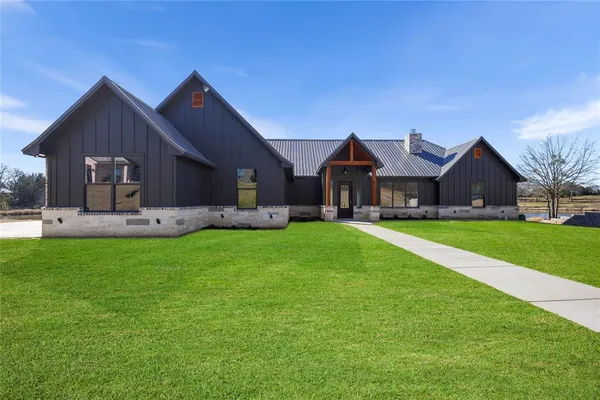 $729,000 | 24110 Sun Ridge Road, Lindale, TX 75771