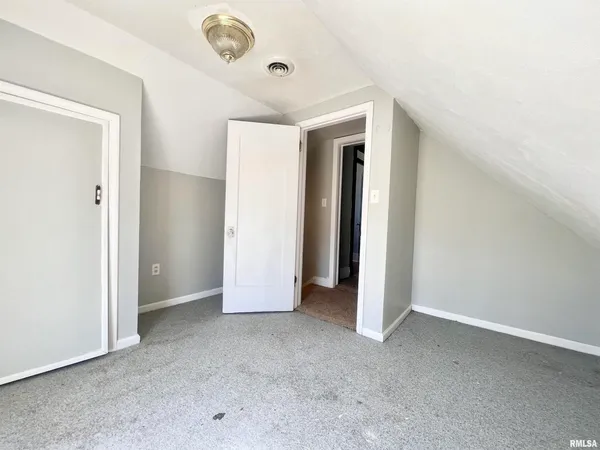 $90,000 | 620 16th Avenue, East Moline, IL 61244