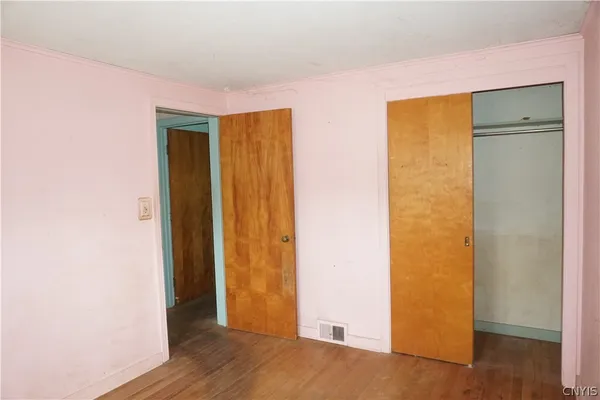 $325,000 | 873 Milford Drive, Skaneateles, NY 13152