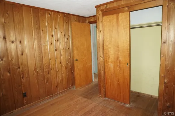 $325,000 | 873 Milford Drive, Skaneateles, NY 13152