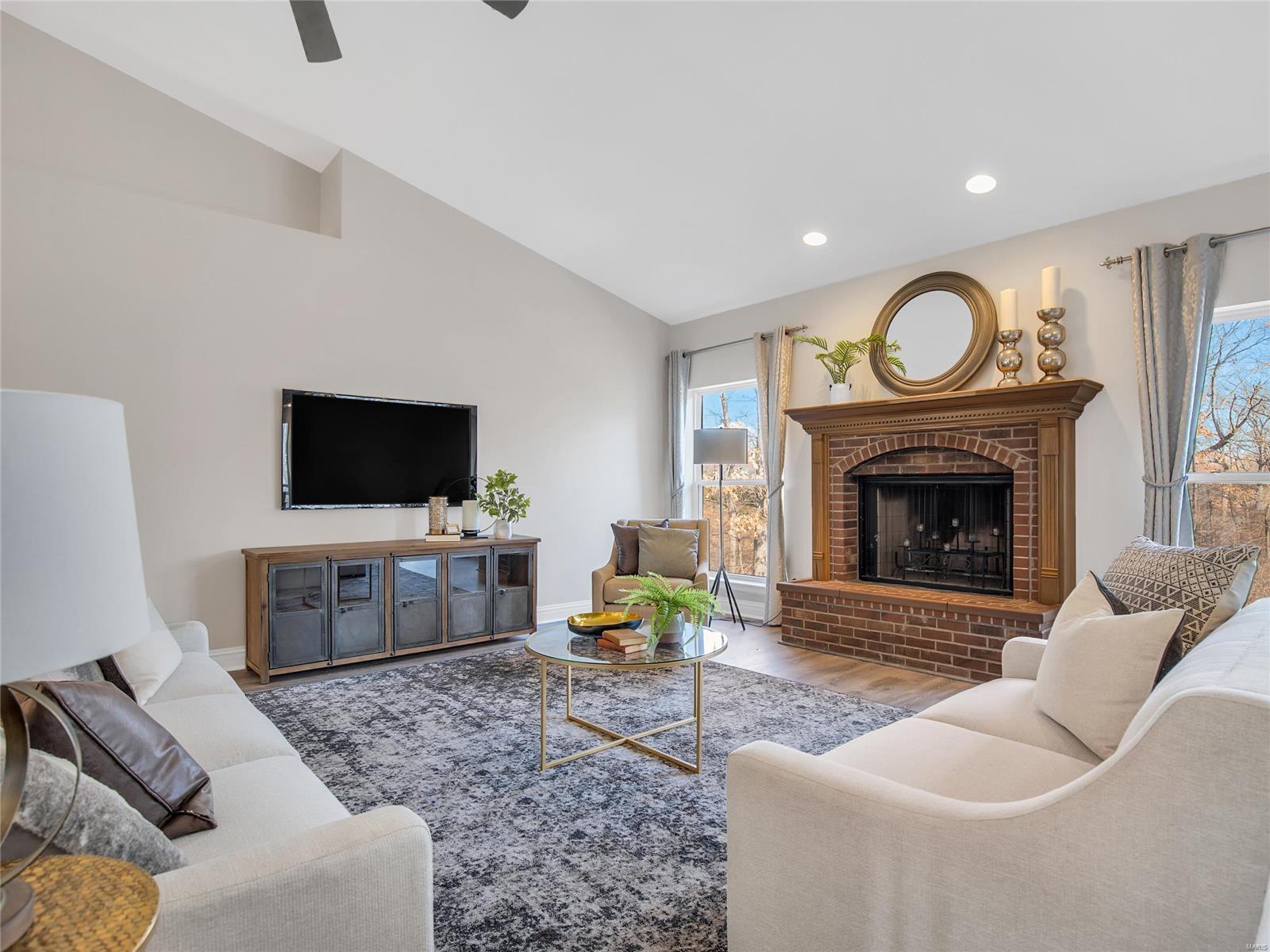 1471 Big Bend Road Ballwin, MO 63021 - Photo 4 of 31