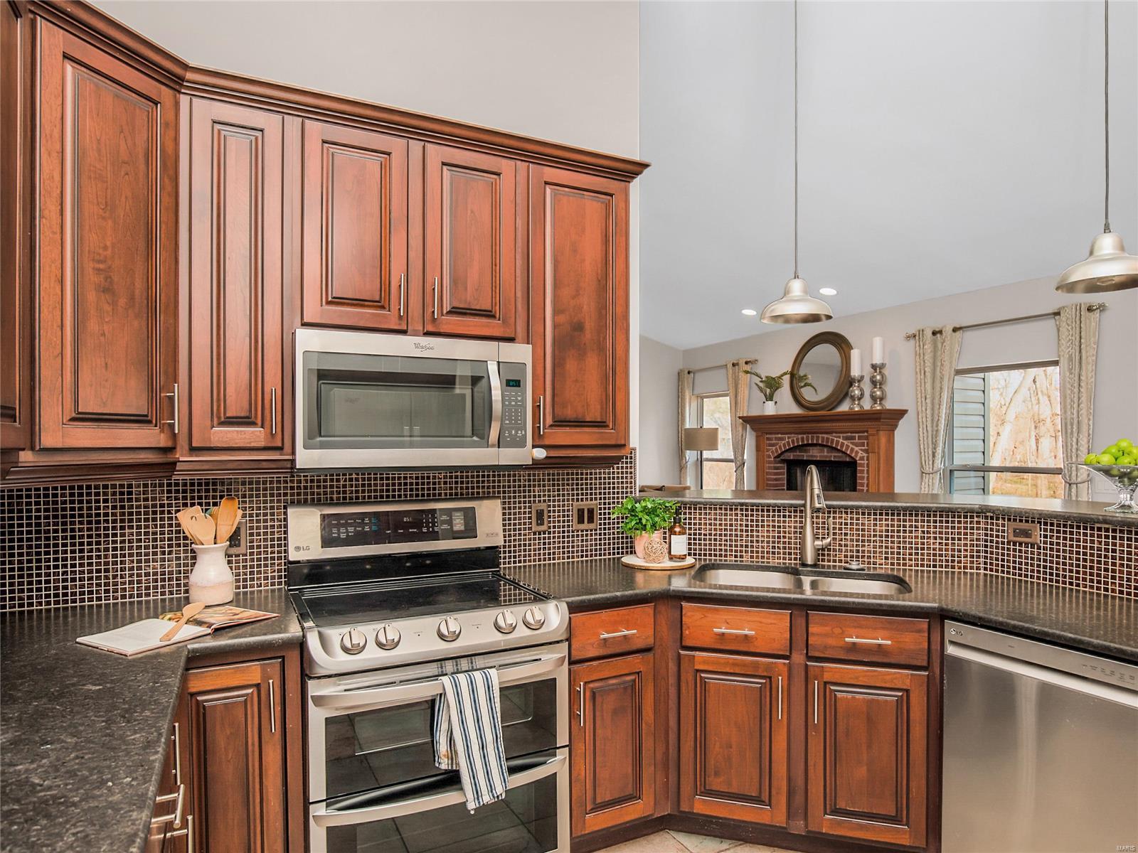 1471 Big Bend Road Ballwin, MO 63021 - Photo 10 of 31