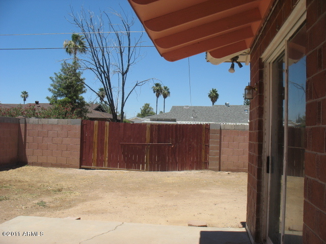 3802 West Bethany Home Road Phoenix, AZ 85019 - Photo 15 of 17 Back 3