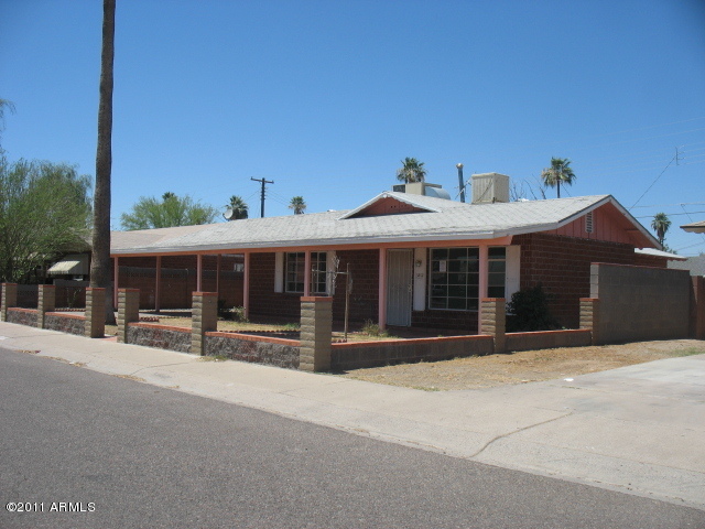 3802 West Bethany Home Road Phoenix, AZ 85019 - Photo 4 of 17 Front 4