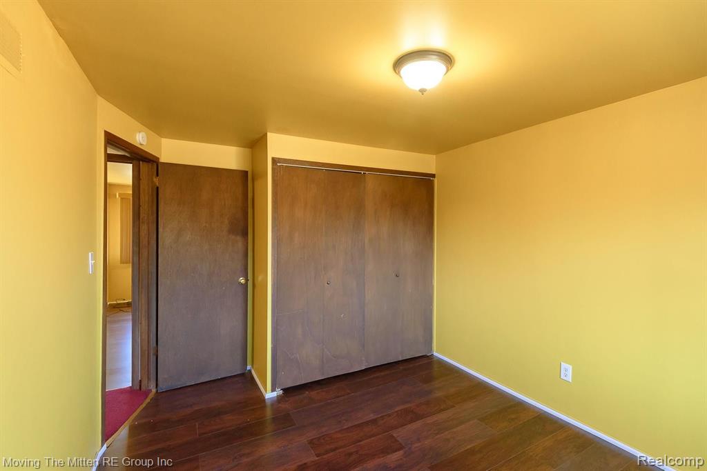 28205 Elwell Road Belleville, MI 48111 - Photo 34 of 45