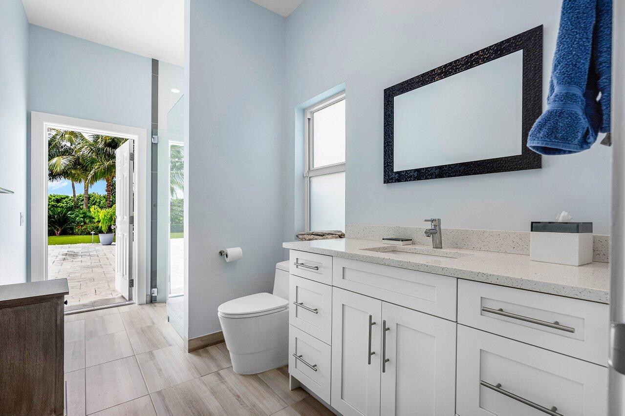 4824 Bocaire Boulevard Boca Raton, FL 33487 - Photo 33 of 71 Guest room bath 2
