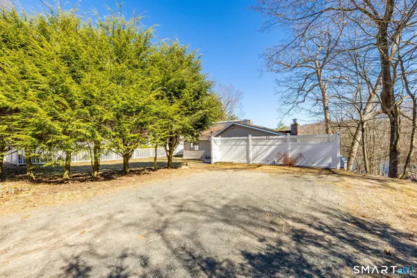 $479,900 | 20 West Lakeview Drive, Granby, CT 06035