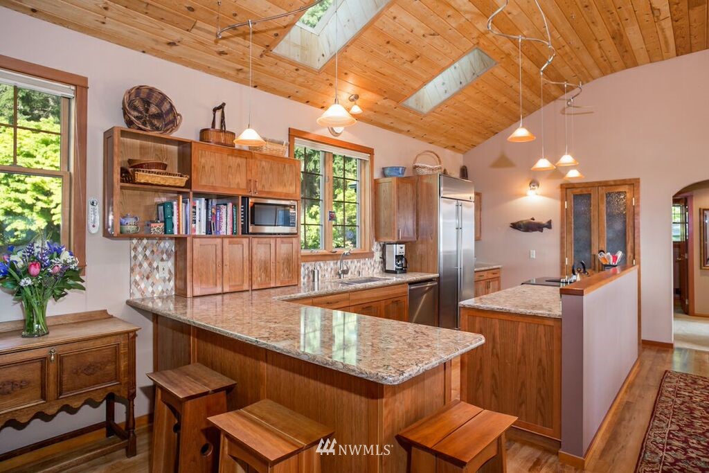 6260 Cape George Road Port Townsend, WA 98368 - Photo 12 of 25 Gallery Image 12