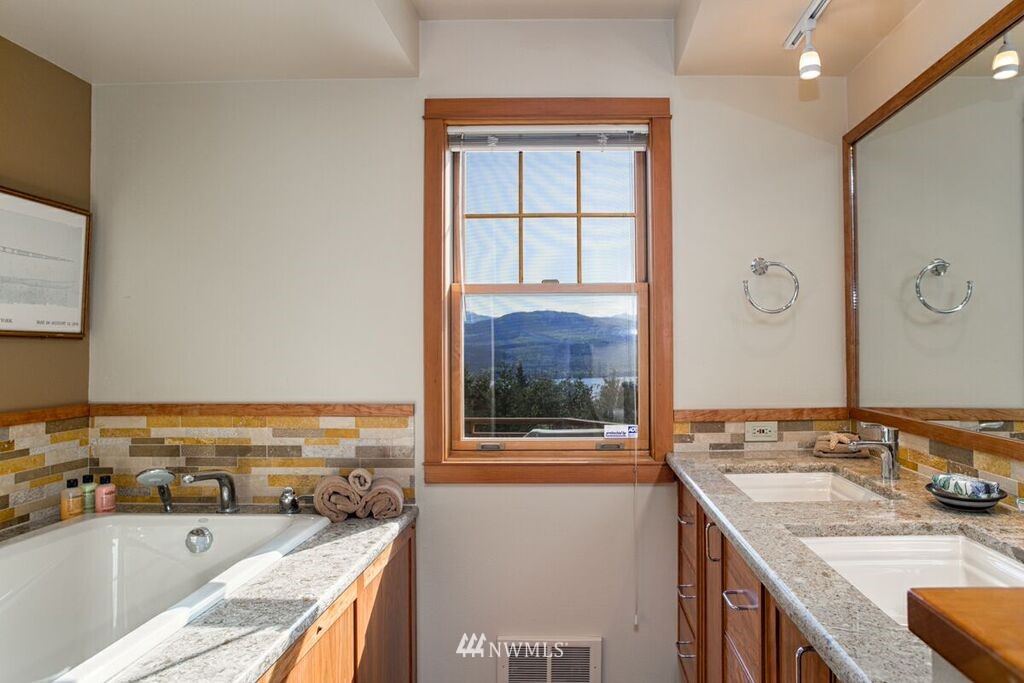 6260 Cape George Road Port Townsend, WA 98368 - Photo 21 of 25 Gallery Image 21