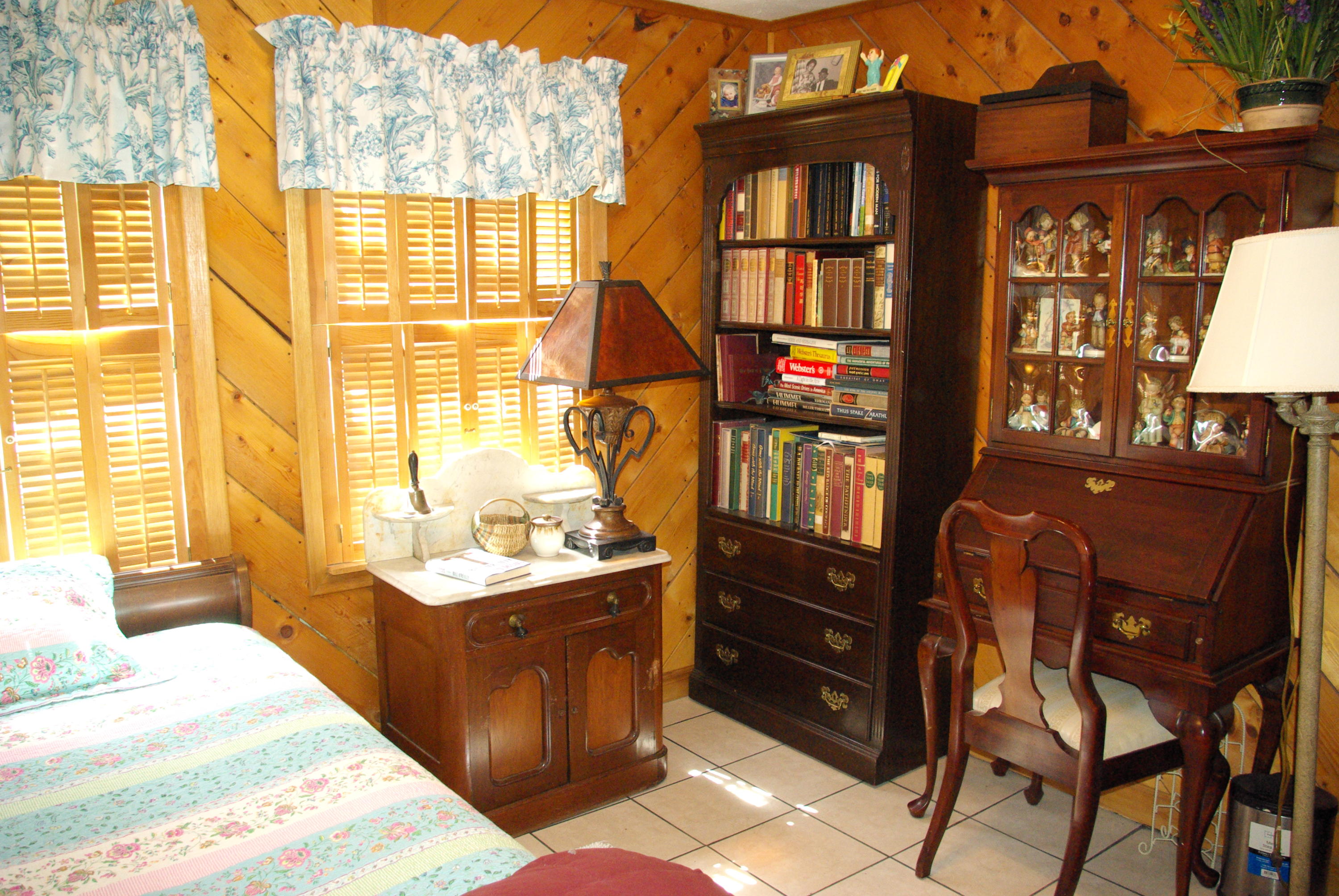 2986 West Wolf Valley Road Clinton, TN 37716 - Photo 12 of 24 Wolf Valley Bedroom