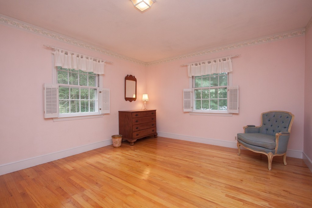195 Concord Road Longmeadow, MA 01106 - Photo 20 of 29 Gallery Image 20