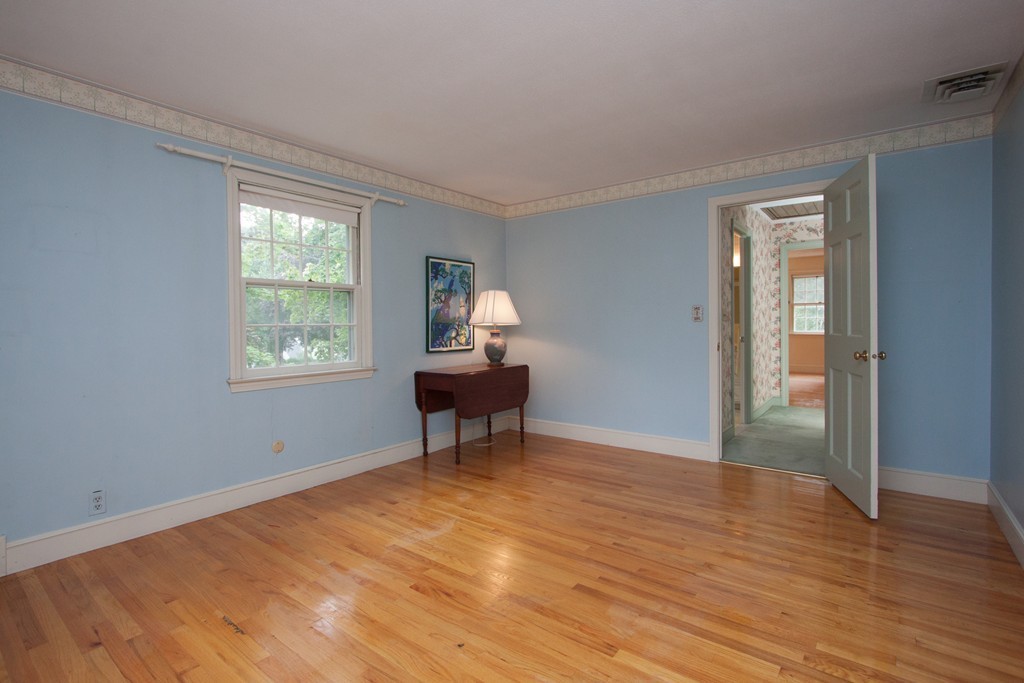 195 Concord Road Longmeadow, MA 01106 - Photo 21 of 29 Gallery Image 21