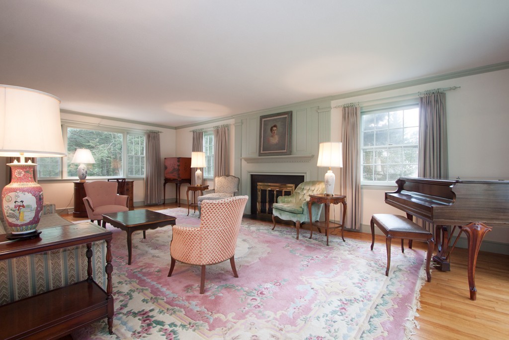 195 Concord Road Longmeadow, MA 01106 - Photo 3 of 29 Gallery Image 3