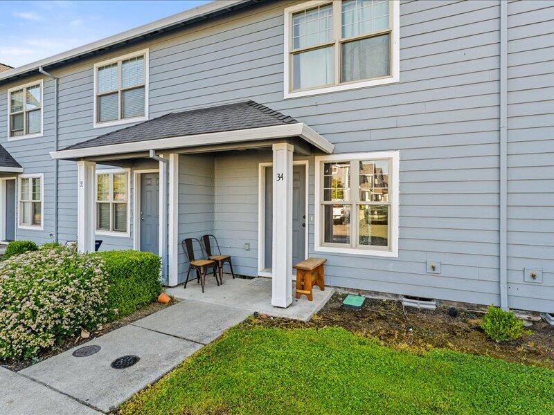 450 Midway Road, Unit 34 Medford, OR 97501 - Photo 3 of 17 03-EXT (3 of 6)