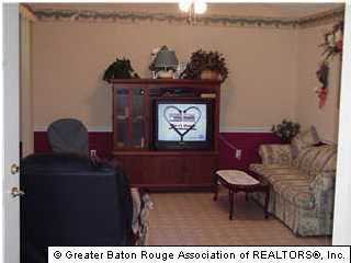 39046 Whitfield Road Gonzales, LA 70737 - Photo 4 of 10 Gallery Image 4