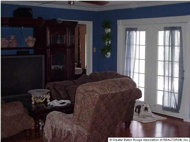 39046 Whitfield Road Gonzales, LA 70737 - Photo 5 of 10 Gallery Image 5