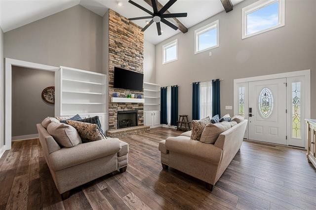 6400 Williams Road Cross Plains, TN 37049 - Photo 5 of 11 a living room with furniture fireplace and a flat screen tv