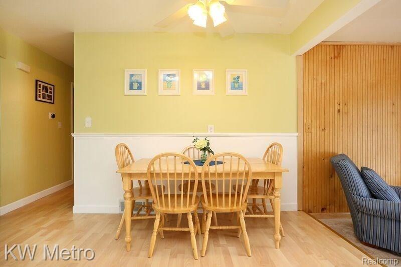 32745 Bunert Road Warren, MI 48088 - Photo 17 of 30 Dining 2.jpg