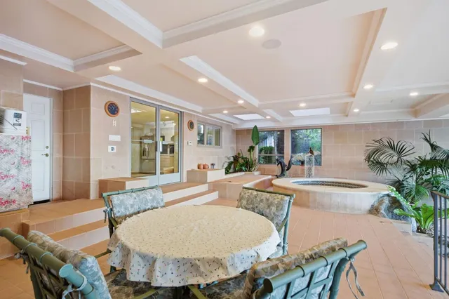 $9,800,000 | 2930 Privet Drive, Hillsborough, CA 94010