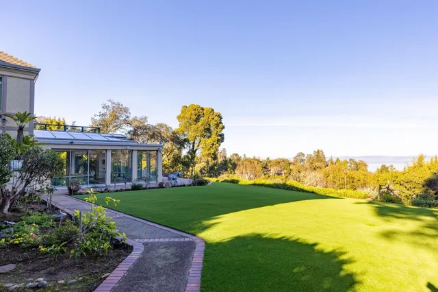 $9,800,000 | 2930 Privet Drive, Hillsborough, CA 94010