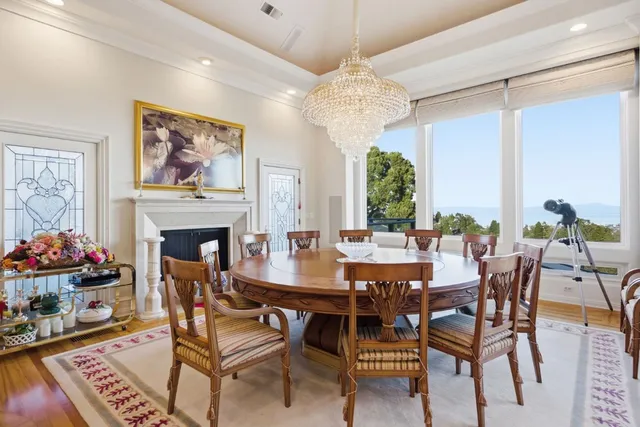 $9,800,000 | 2930 Privet Drive, Hillsborough, CA 94010