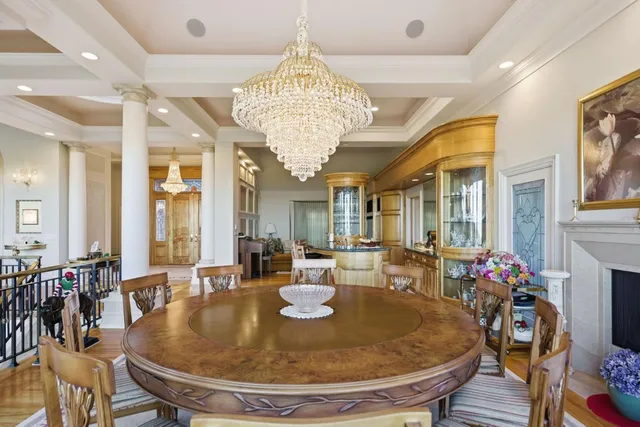 $9,800,000 | 2930 Privet Drive, Hillsborough, CA 94010