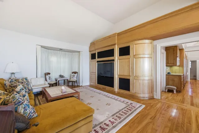 $9,800,000 | 2930 Privet Drive, Hillsborough, CA 94010