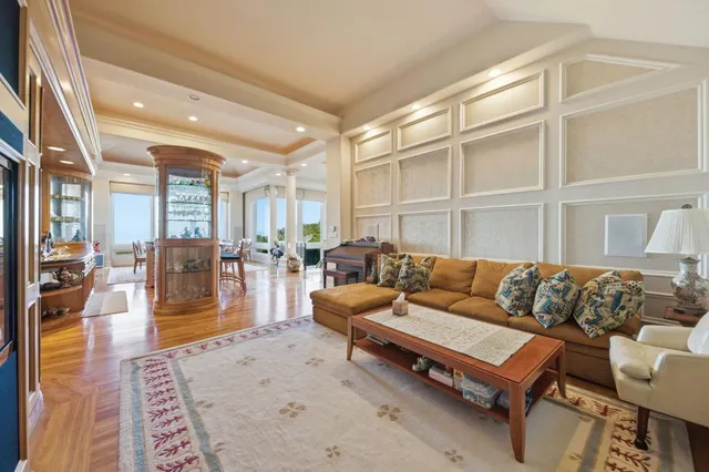 $9,800,000 | 2930 Privet Drive, Hillsborough, CA 94010