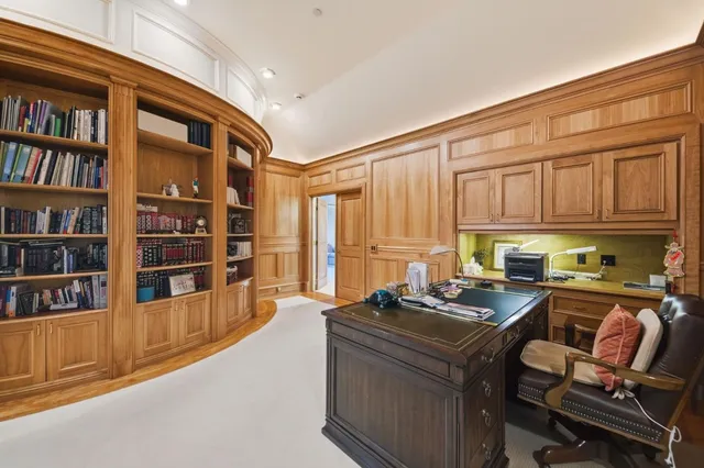 $9,800,000 | 2930 Privet Drive, Hillsborough, CA 94010