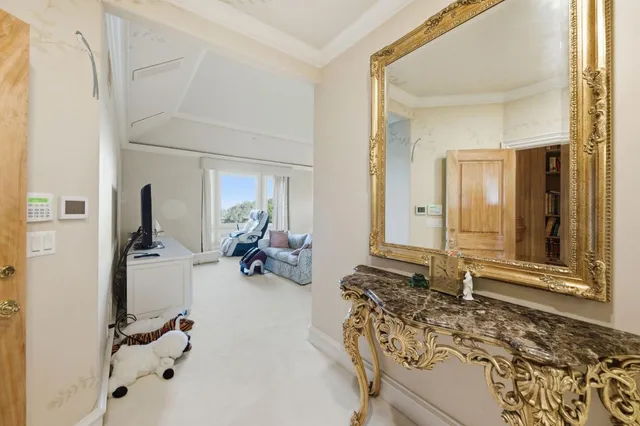 $9,800,000 | 2930 Privet Drive, Hillsborough, CA 94010