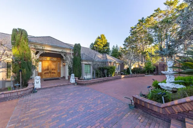 $9,800,000 | 2930 Privet Drive, Hillsborough, CA 94010