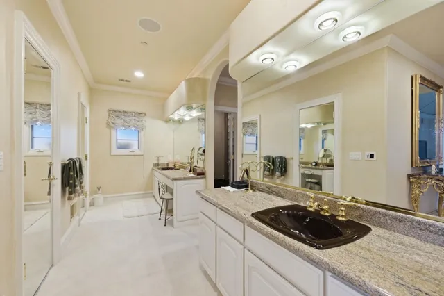 $9,800,000 | 2930 Privet Drive, Hillsborough, CA 94010