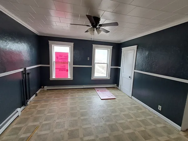 $2,000 | 146 Charlton Street, Unit 1, Southbridge, MA 01550