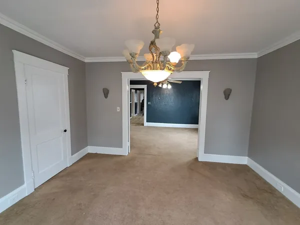 $2,000 | 146 Charlton Street, Unit 1, Southbridge, MA 01550