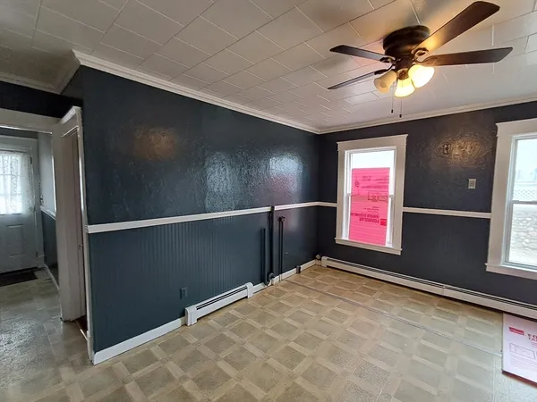 $2,000 | 146 Charlton Street, Unit 1, Southbridge, MA 01550